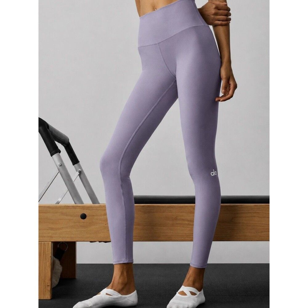 ALO Yoga High-Waist Airlift Leggings Plum Kiss